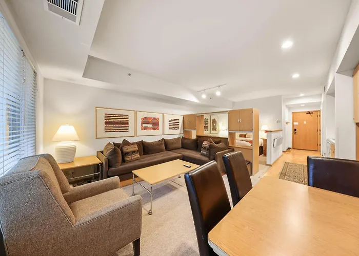 Palisades Tahoe Lodge Rentals Studio #234