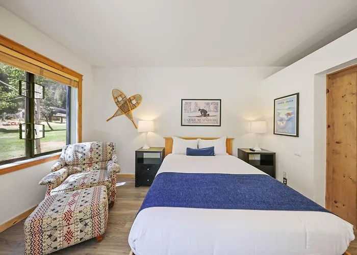 Palisades Tahoe Lodge Rentals Premium Studio #149