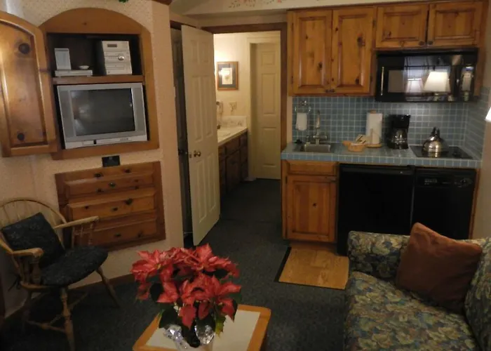 Getaways At Olympic Village Inn